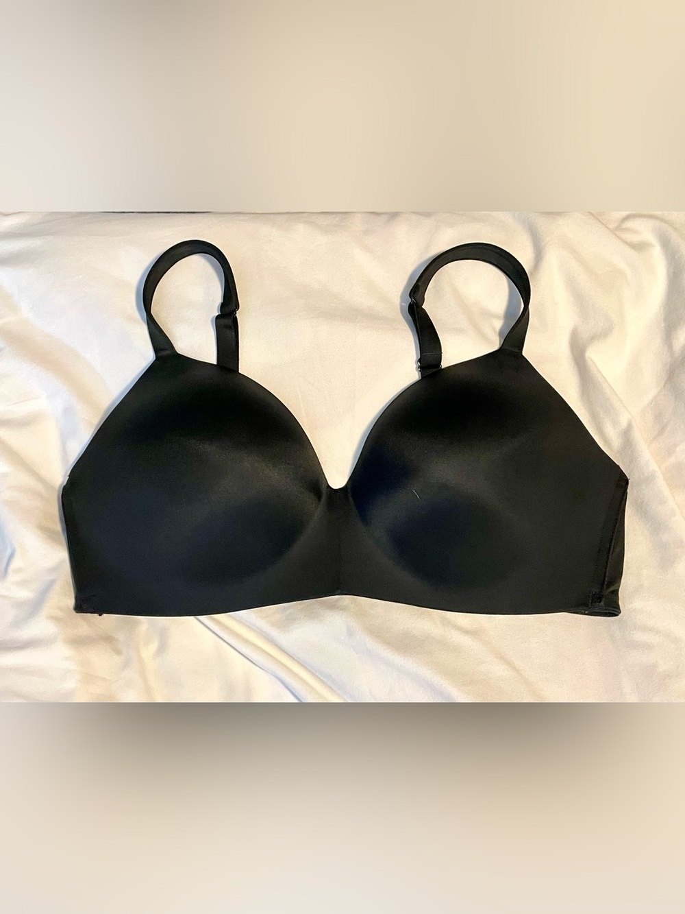 *EUC* CACIQUE Lightly Lined T-Shirt Bra -Wireless- Black - Womens Size 42DD